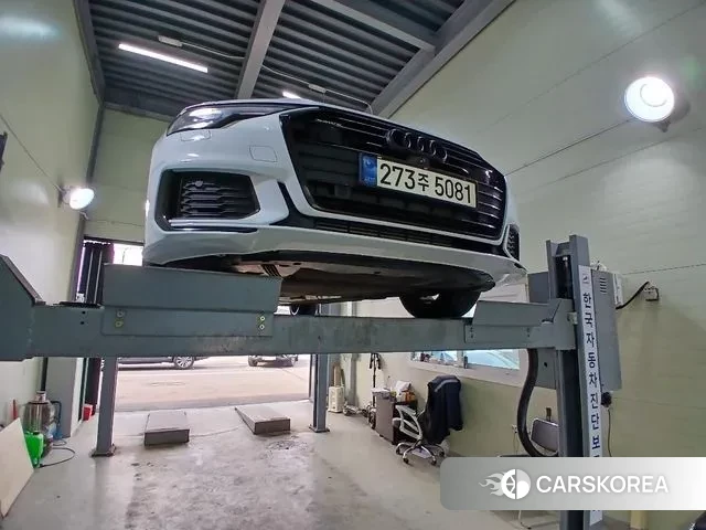Audi A6 (C8) 2022 Белый из Кореи