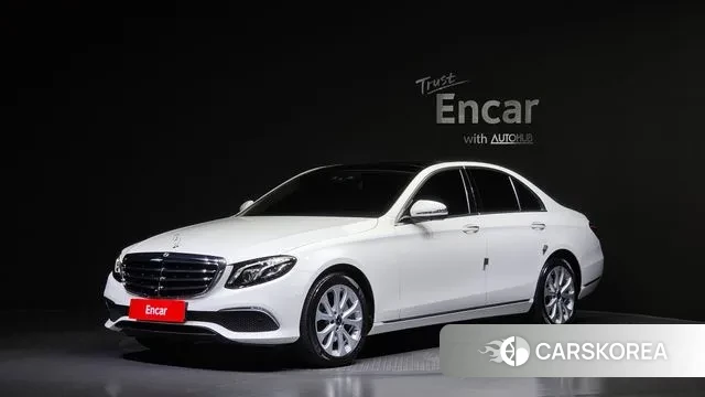Mercedes-Benz E-Class W213 2019 Белый из Кореи