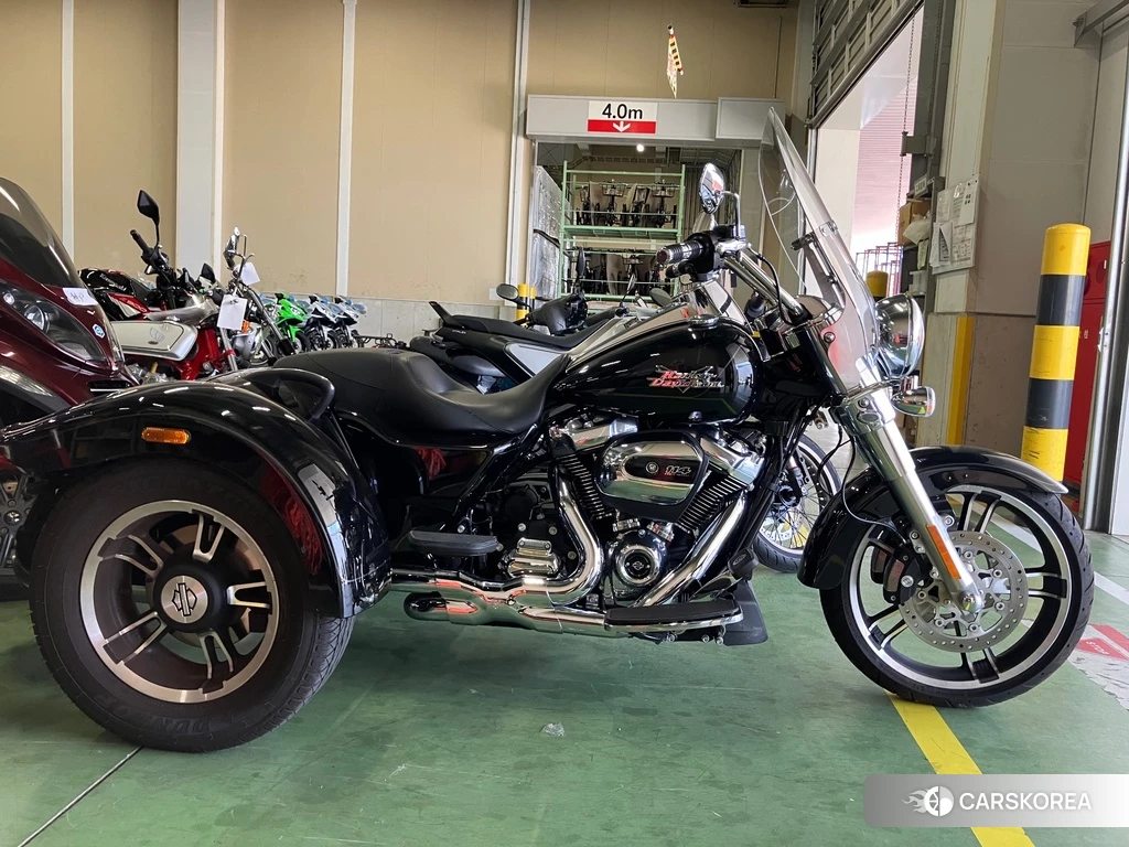 Проданный Harley-Davidson FREEWHEELER FLRT1740 2022 из Японии, фото 2