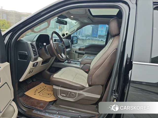 Ford F-150 2021 Черный из Китая