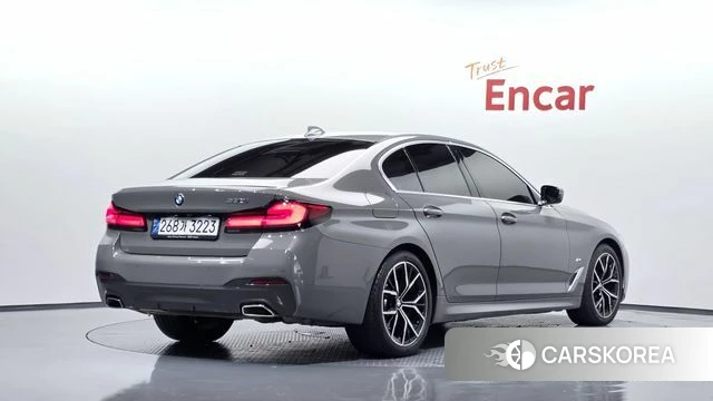 BMW 5 Series (G30) 2022 Серый из Кореи