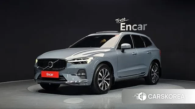 Volvo XC60 second Generation 2022 Серебристо-серый из Кореи