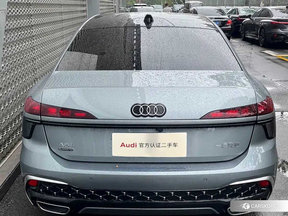 Audi A6L 2026 Silver/gray из Китая