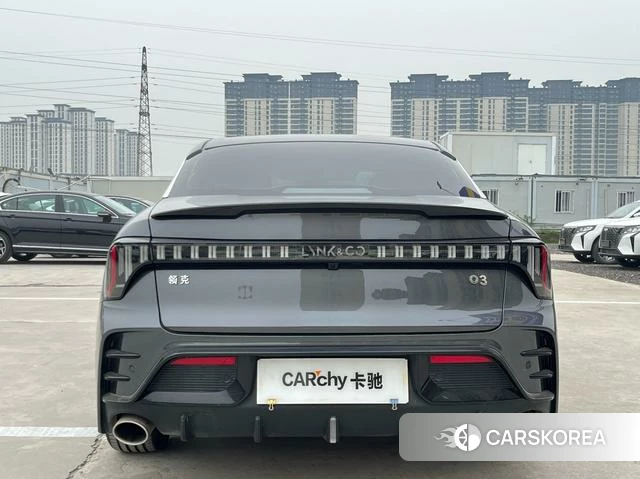 Lynk 03 2024 Черный из Китая
