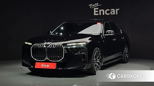 BMW i7 (G70) 2023 Черный из Кореи