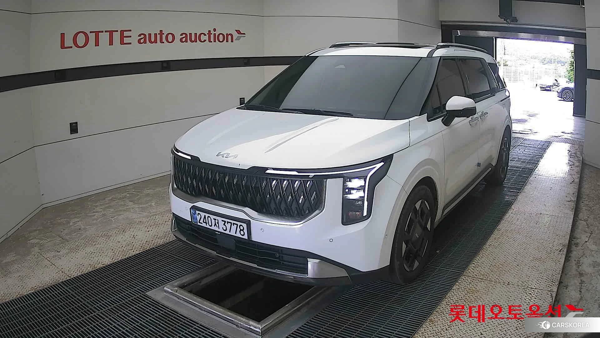 Kia Carnival 2025 Белый из Кореи