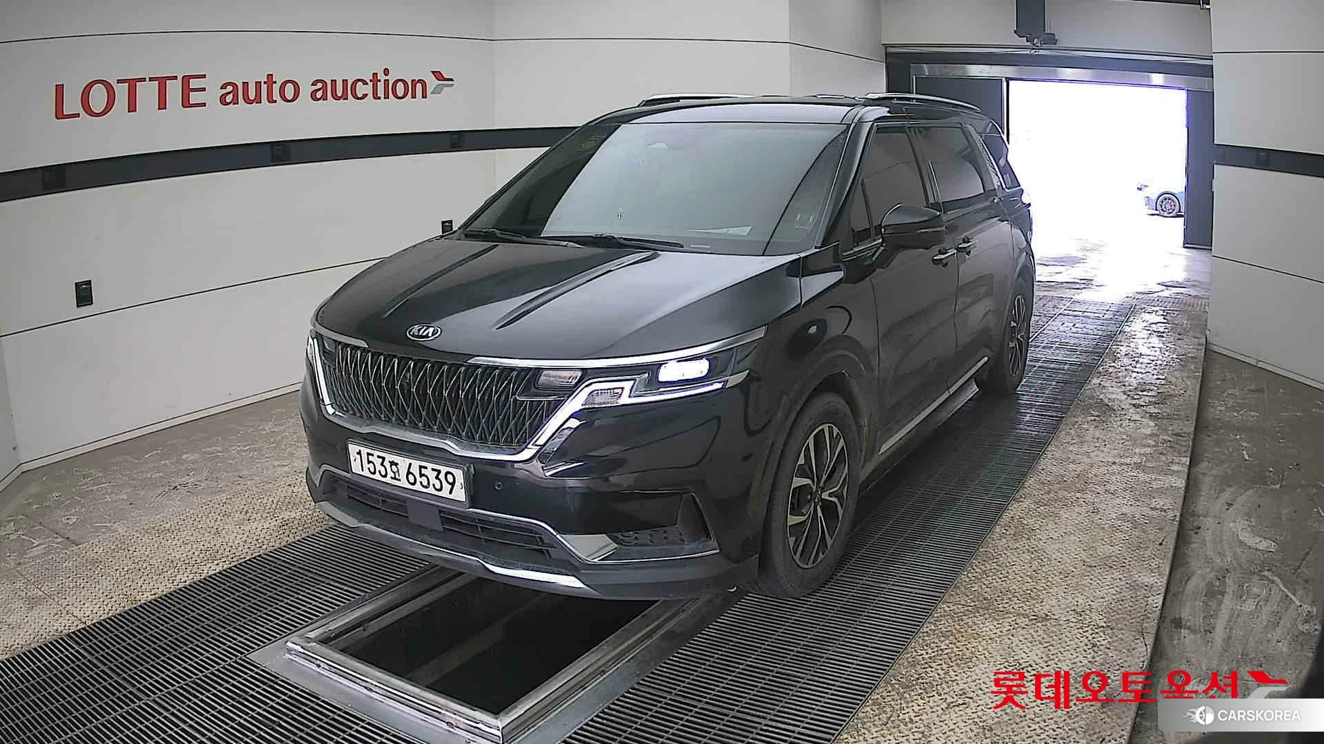 Kia Carnival 2021 Черный из Кореи