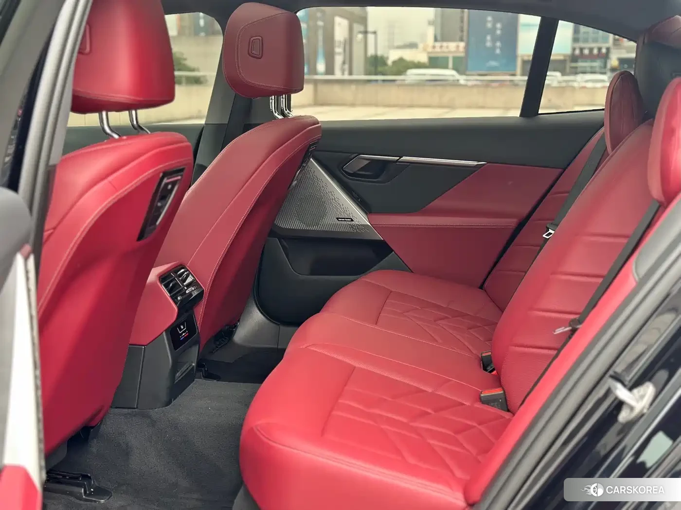 BMW 5 series 2024 Черный из Китая