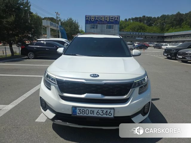 Kia Seltos 2021 Белый из Кореи