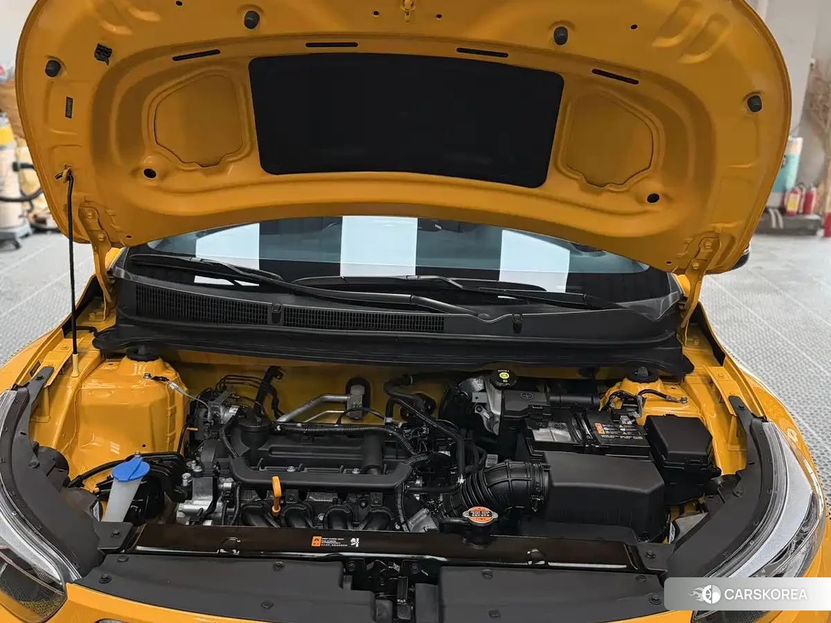 Kia KX1 2022 Yellow/orange из Китая, фото 2