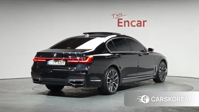 BMW 7 Series (G11) 2021 Черный из Кореи