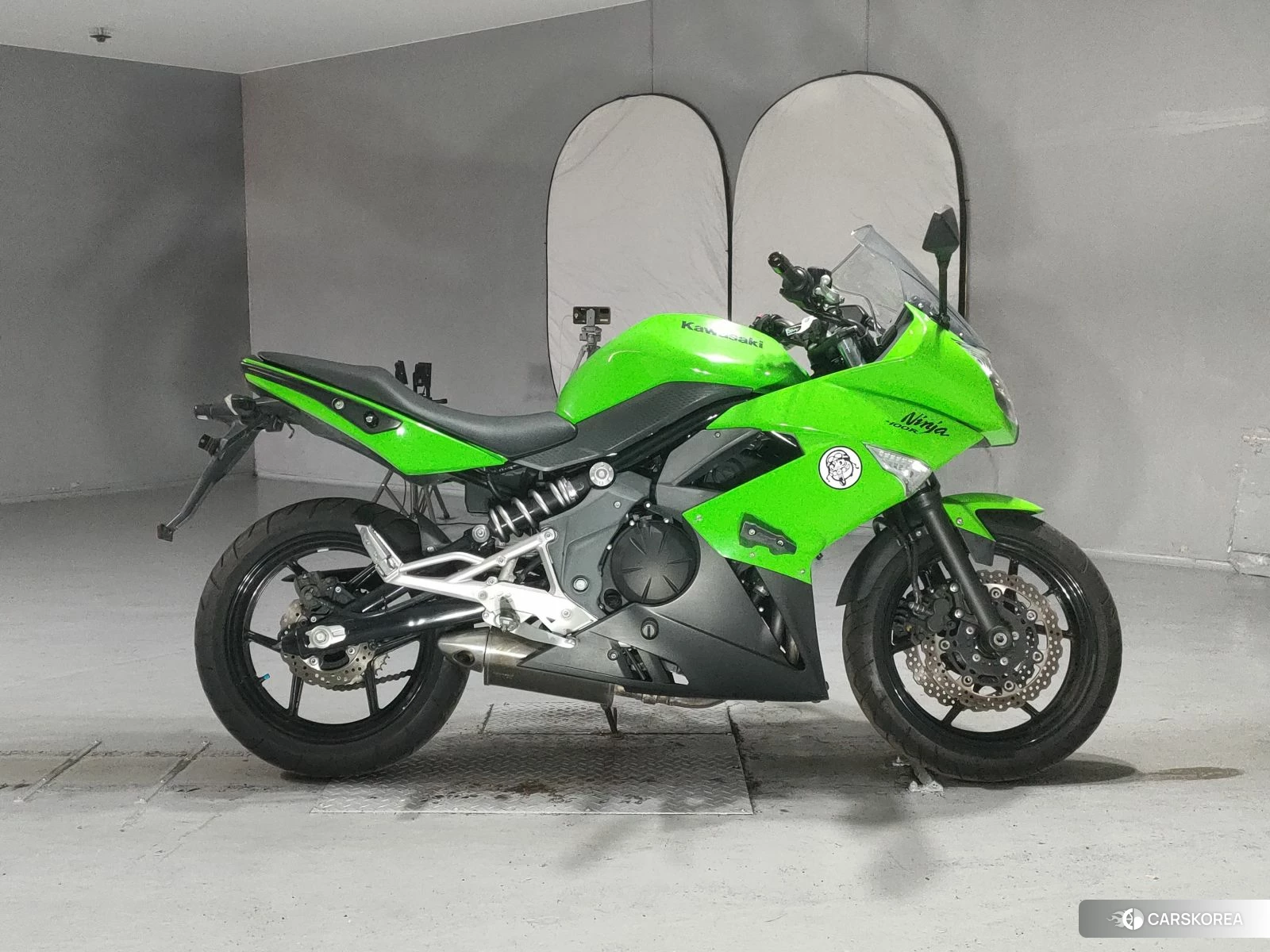 Проданный Kawasaki NINJA 400R 2011 из Японии