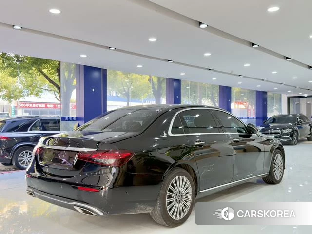 Mercedes-Benz E-class 2022 Черный из Китая