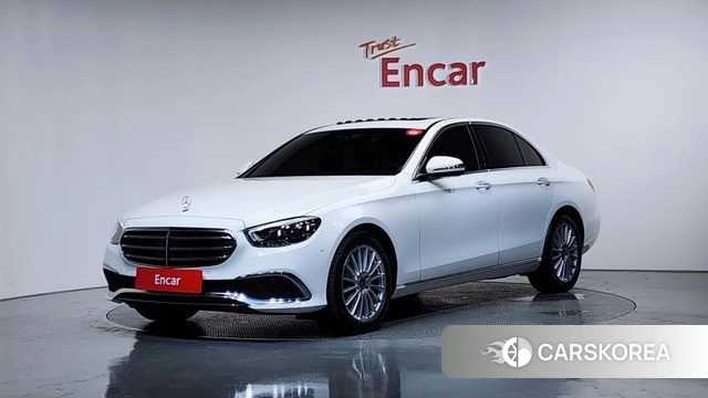 Mercedes-Benz E-Class W213 2021 Белый из Кореи