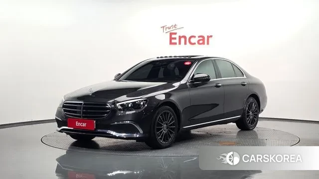 Mercedes-Benz E-Class W213 2021 Серый из Кореи