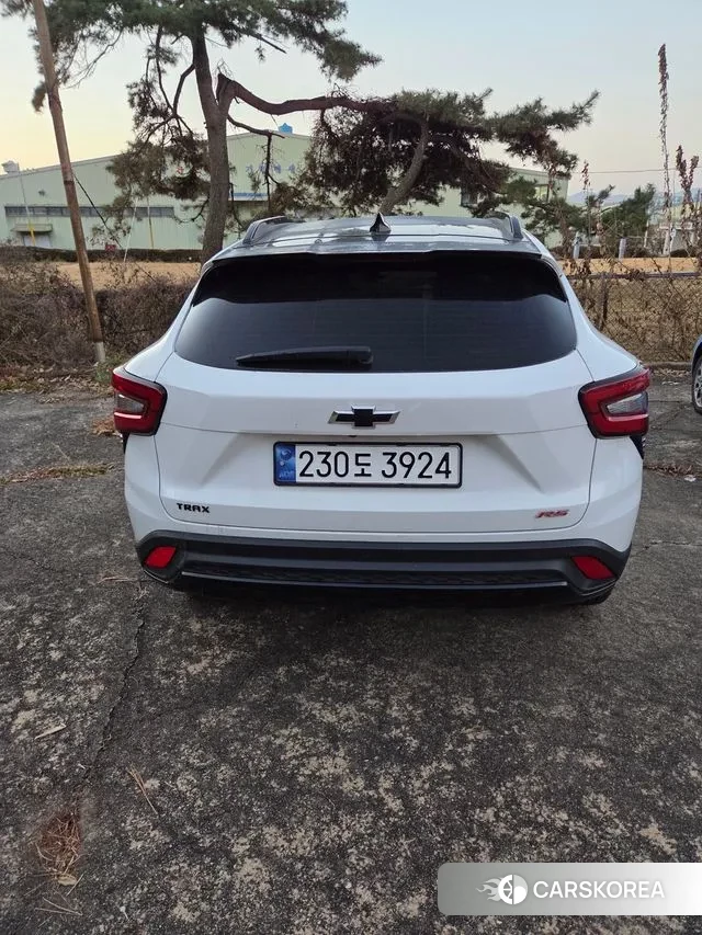 Chevrolet (GM Daewoo) Trax Crossover 2024 Белый из Кореи