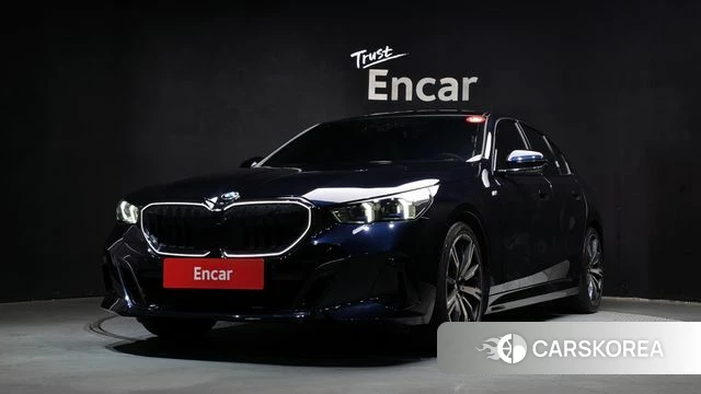 BMW 5 Series (G60) 2024 Черный из Кореи