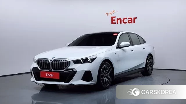 BMW 5 Series (G60) 2025 Белый из Кореи