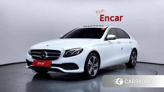 Mercedes-Benz E-Class W213 2019 Белый из Кореи