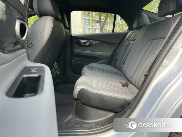 GAC Trumpchi Shadow Leopard 2025 Серебристо-серый из Китая