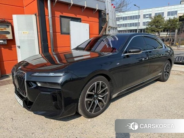 BMW 7 Series (G70) 2025 Черный из Кореи