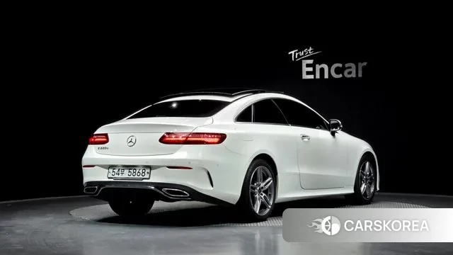 Mercedes-Benz E-Class W213 2019 Белый из Кореи