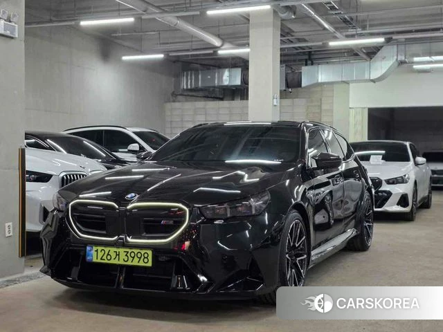BMW M5 (G90) 2025 Черный из Кореи