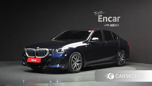 BMW 5 Series (G60) 2024 Черный из Кореи