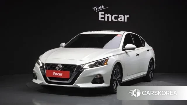 Nissan Altima (L34) 2019 Белый из Кореи