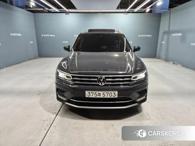Volkswagen Tiguan second Generation 2020 Серый из Кореи