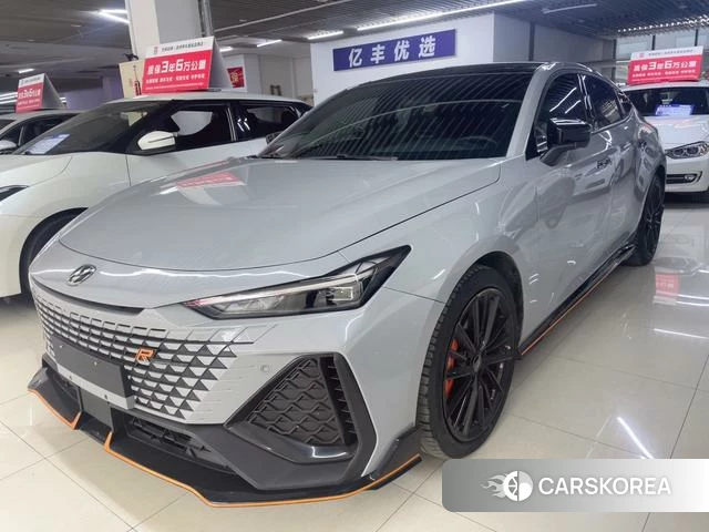 Chang'an UNI-V 2022 Серебристо-серый из Китая