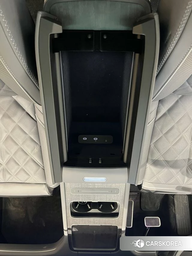 Weilai ES8 2026 Темно-серый из Китая