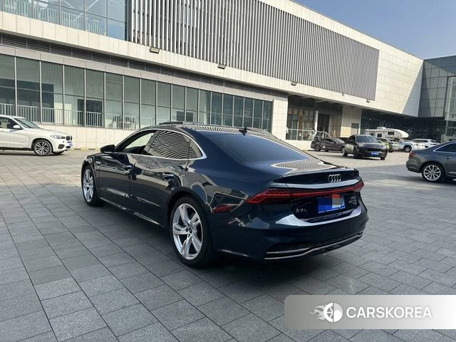 Audi A7L 2024 Синий из Китая