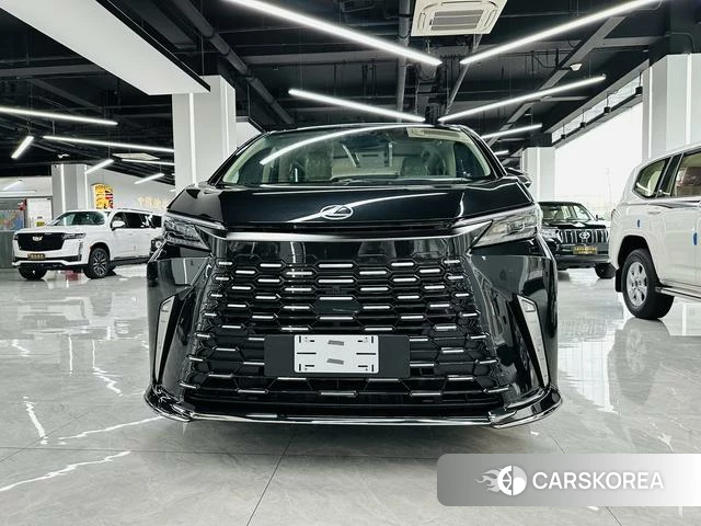 Lexus LM 2025 Черный из Китая
