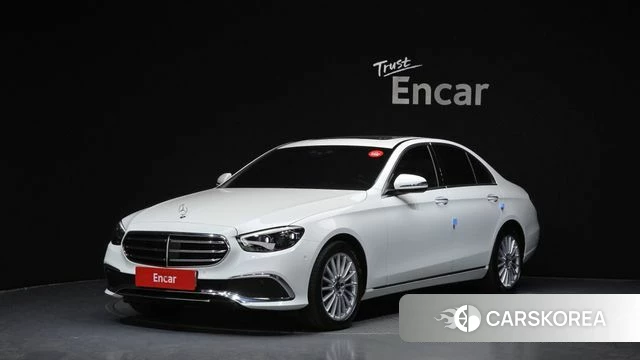 Mercedes-Benz E-Class W213 2021 Белый из Кореи