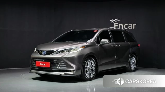 Toyota Sienna 4th Generation 2022 Серый из Кореи