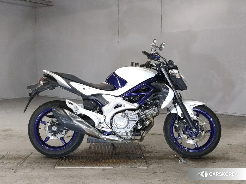 Проданный Suzuki GLADIUS 400 2011 из Японии
