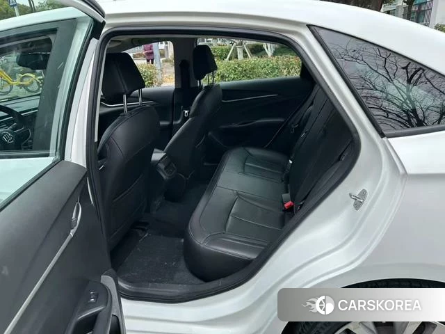Buick Yinglang 2019 Белый из Китая