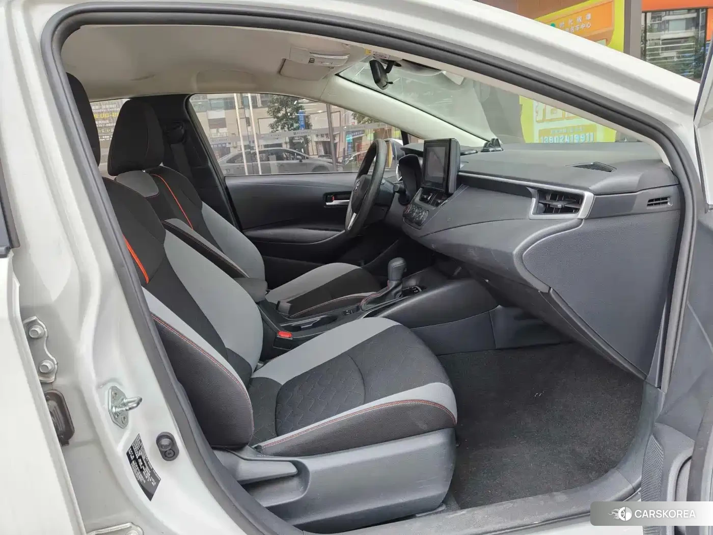 Toyota Corolla 2023 Белый из Китая