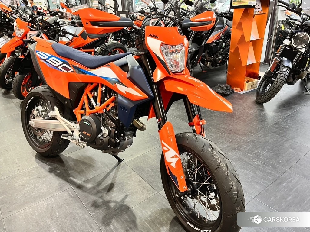 Проданный KTM 690 SMC R 2023 из Японии, фото 2
