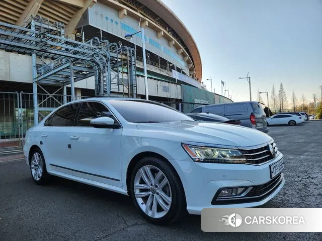 Volkswagen The New Passat 2018 Белый из Кореи