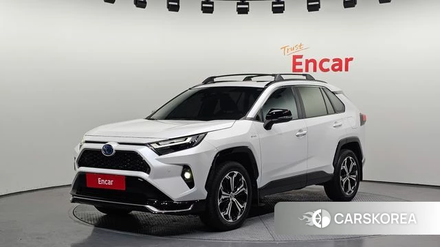 Toyota RAV4 5th Generation 2023 Белый из Кореи