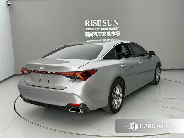 Toyota Asian dragon 2022 Серебристо-серый из Китая