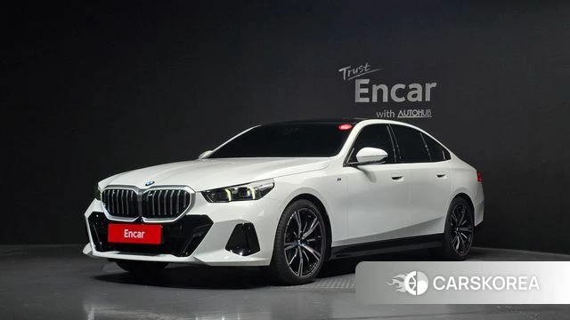 BMW 5 Series (G60) 2025 Белый из Кореи