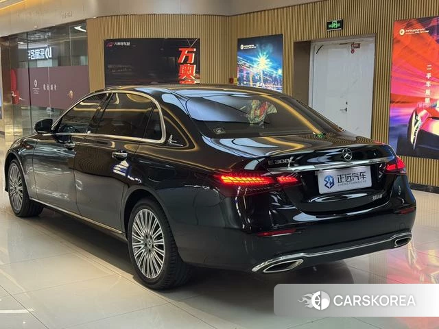 Mercedes-Benz E-class 2022 Черный из Китая