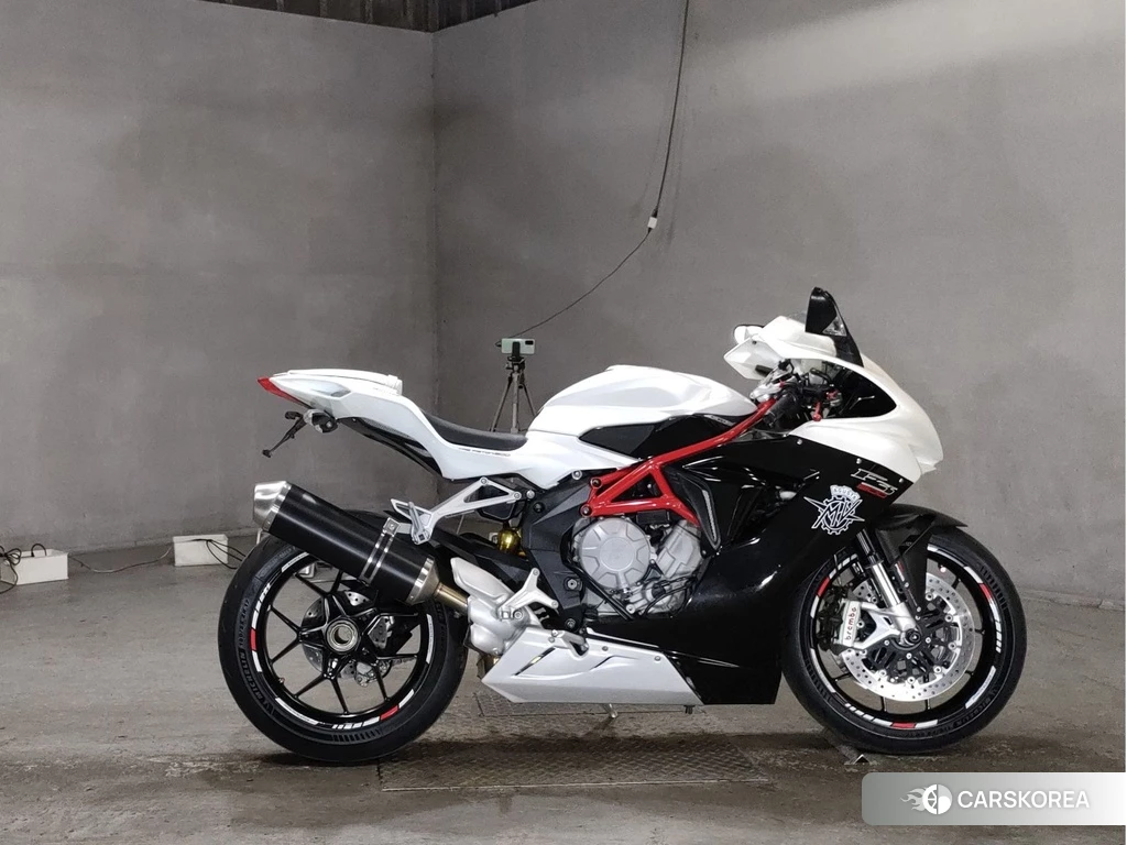 Проданный MV AGUSTA F3 800 id 4143943 из Японии