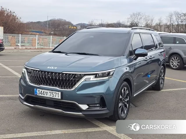 Kia Carnival 4th generation 2022 Небесно-голубой из Кореи