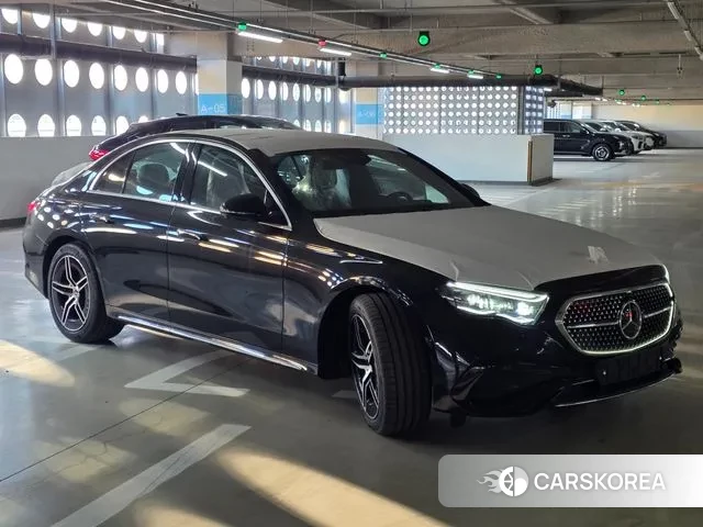 Mercedes-Benz E-Class W214 2025 Черный из Кореи