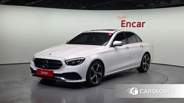 Mercedes-Benz E-Class W213 2021 Белый из Кореи