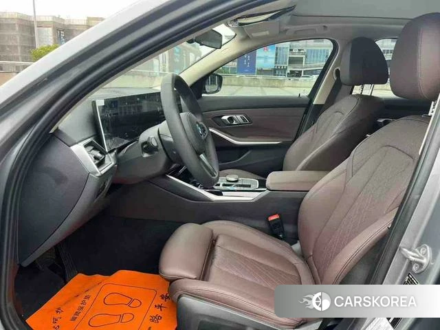 BMW i3 2022 Серебристо-серый из Китая